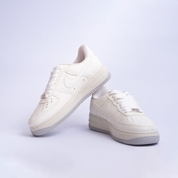 NIKE AIR AF1 2 (1) N. AIR FORCE 1