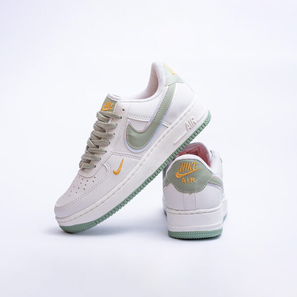 NIKE AIR VERDE3 (1) N. AIR FORCE 1